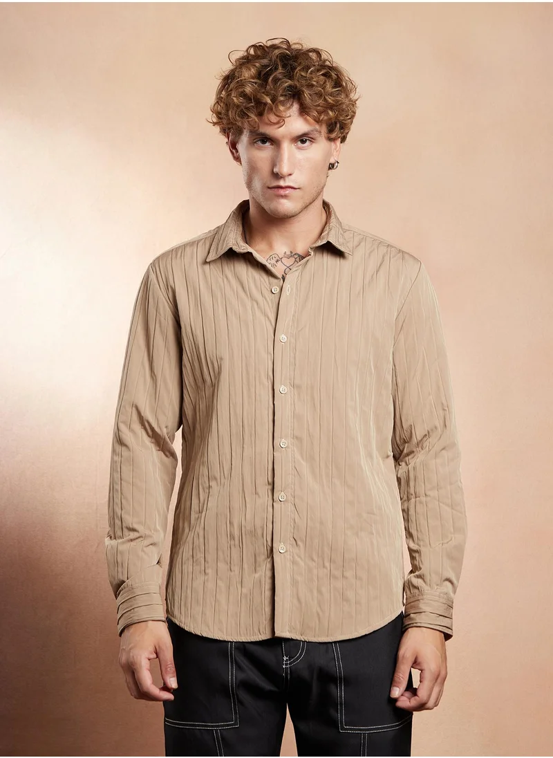 Campus Sutra Campus Sutra Men's Sand Beige Quilt-Tactile Shirt For Casual Wear | Spread Collar | Long Cuffed Sleeves | Button Closure | Shirt Crafted With Comfort Fit For Everyday Wear