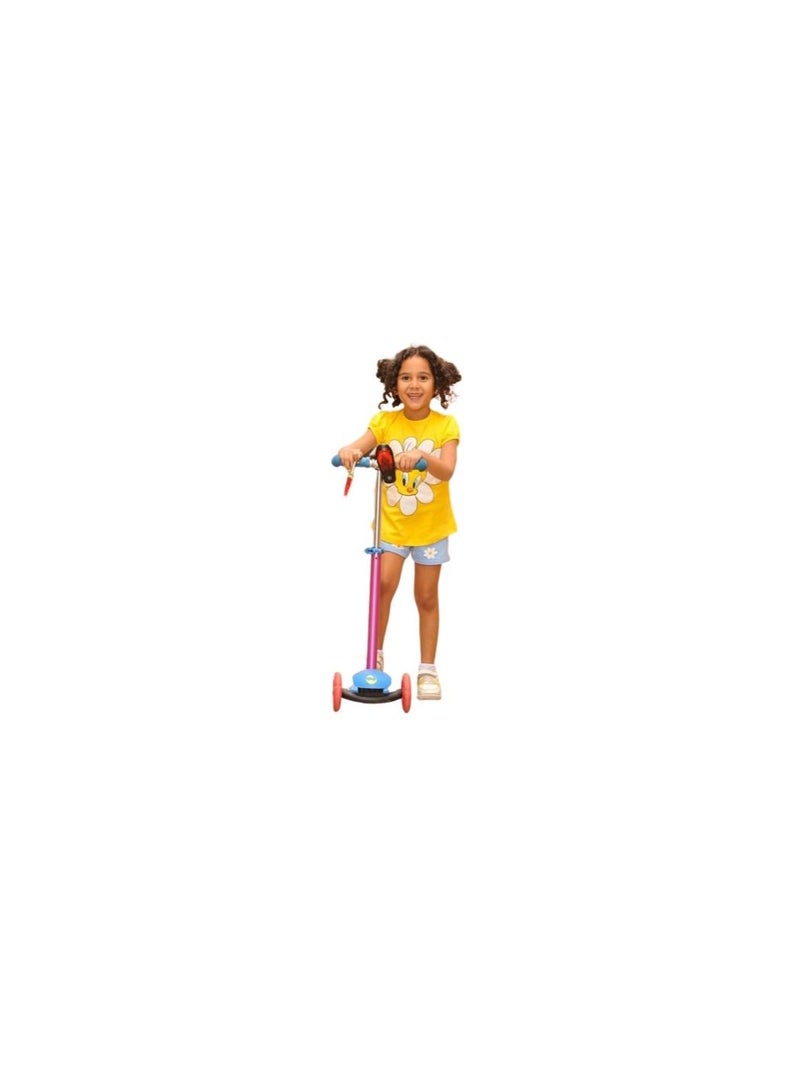 Girls' set consisting of a yellow T-shirt and blue shorts