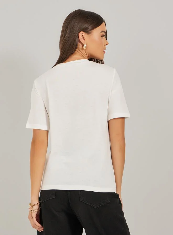 Styli Embellished Pocket Detail Regular Fit T-Shirt
