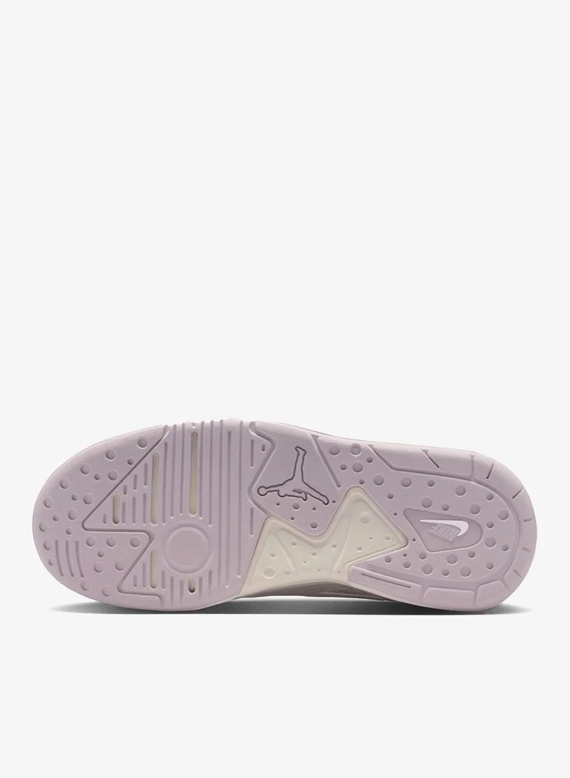 جوردن Lace-Up Low-Top Sneaker