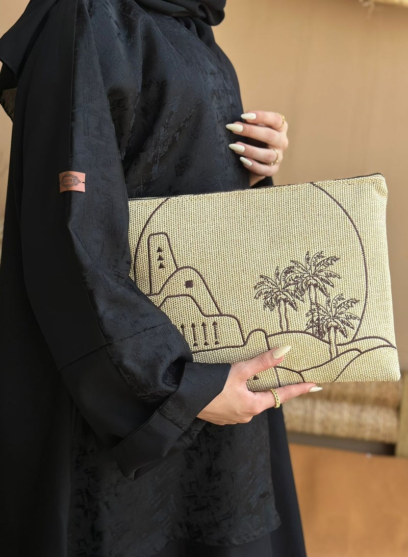 Diriyah Pouch is suitable for iPad books with an exclusive and luxurious design - Image 1