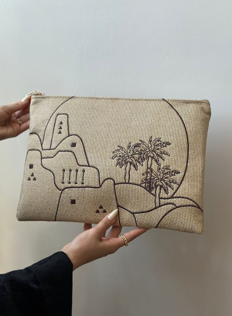 Diriyah Pouch is suitable for iPad books with an exclusive and luxurious design - Image 3