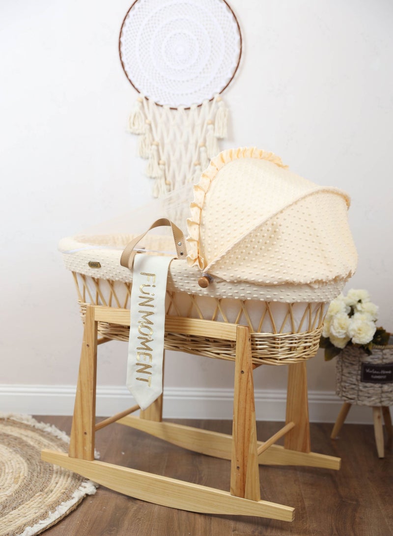 لحظة مرح Moses Basket Beige Color With Wooden Rocking Stand - Image 2