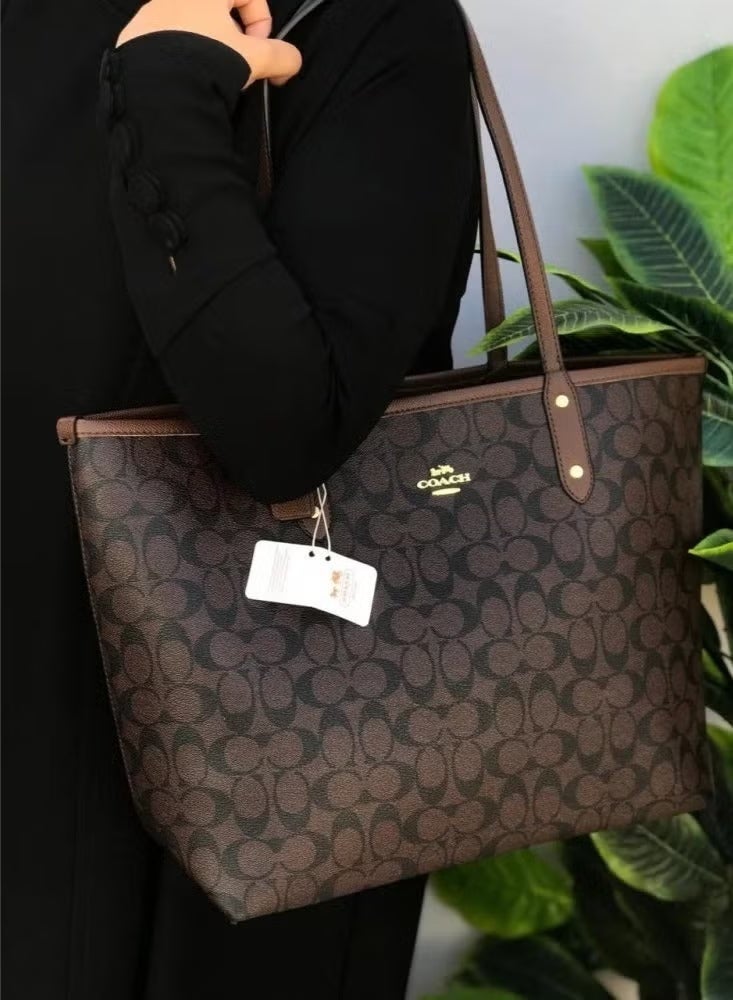 coachoutlet Coach City Signature Canvas Zip Tote, Women's Shoulder Bag, Women's Shopping Tote, Women's Handbag - Image 3