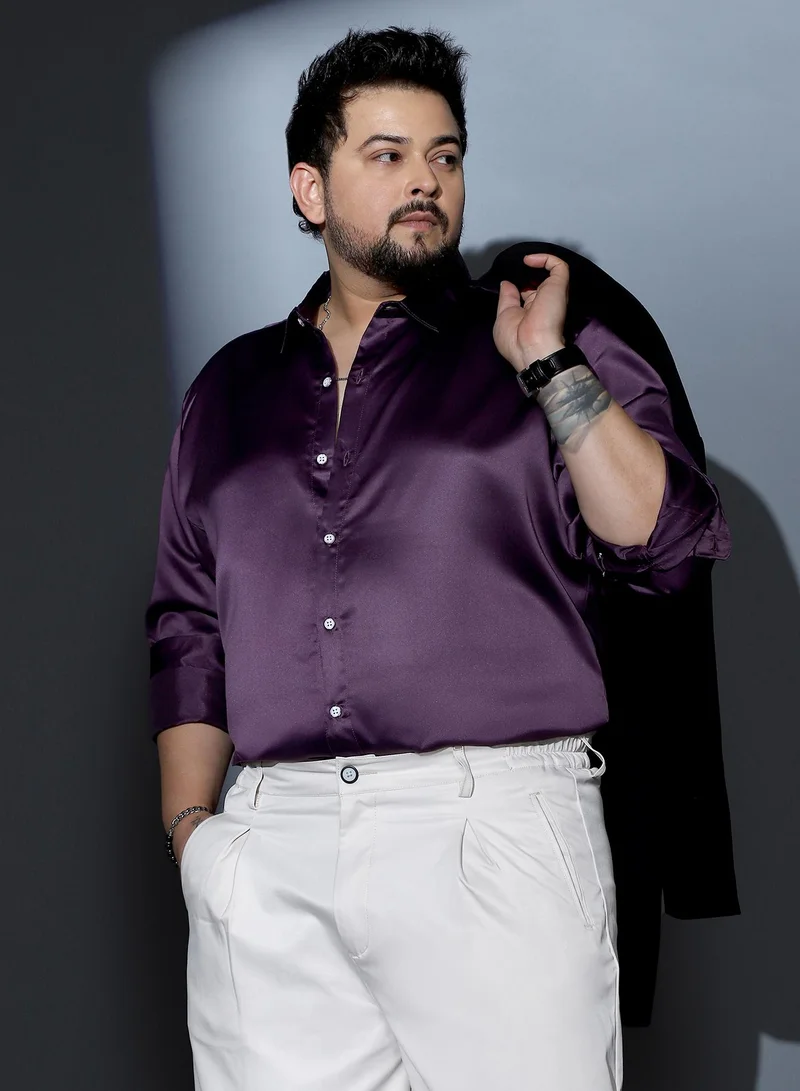 انستافاب بلس قميص رجالي سادة من الساتان إنستافاب بلس بياقة سبيد وأكمام طويلة بأزرار وحافة منحنية