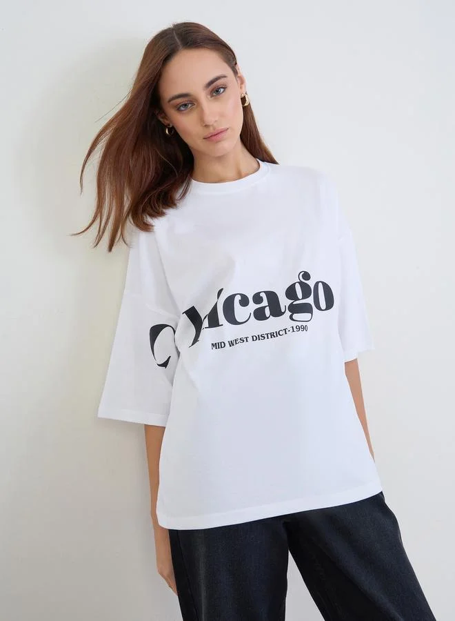 ستايلي تيشيرت واسع بطبعة جرافيك