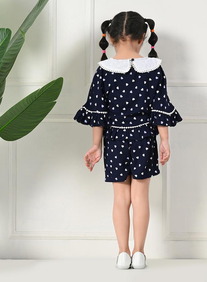 بيلا مودا طقم بيلا مودا بلوزة وشورت بطبعة قلب وتفاصيل دانتيل - Image 2