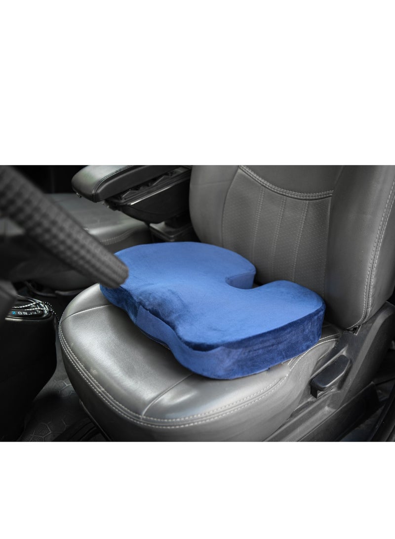 ماكس كمفورت مقعد طبي مريح عند الجلوس لفترات طويلة ، مقعد ناسور للحمايه من الآم الناسور و العصص وتوزيع كتله وزن الجسم بالتساوي على منطقة الفخذين، لون كحلي - Image 3