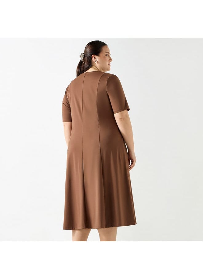 Ulla Popken Plus Size Ulla Popken Solid Midi Dress with Short Sleeves and Zip Closure  - Image 3