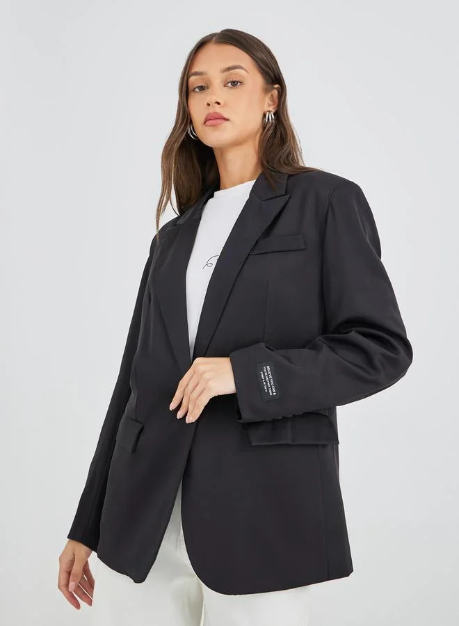 Styli Styli Women Black Regular Fir Regular Length Blazer with Badge Detail