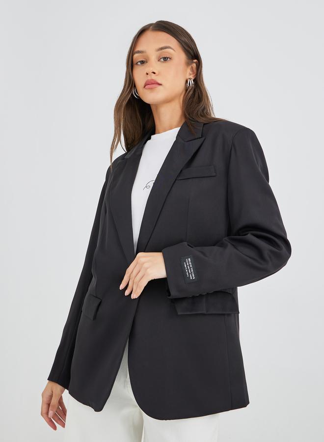 Styli Women Black Regular Fir Regular Length Blazer with Badge Detail - Image 4