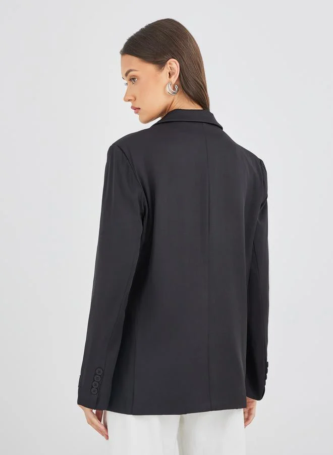 Styli Styli Women Black Regular Fir Regular Length Blazer with Badge Detail