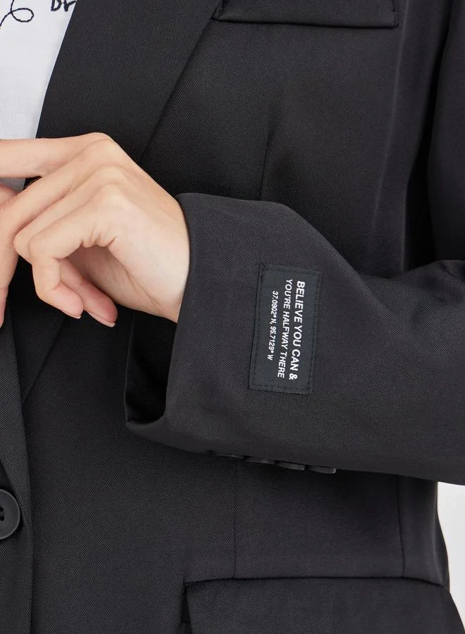 Styli Styli Women Black Regular Fir Regular Length Blazer with Badge Detail