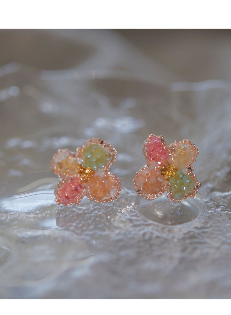 Retro color high-end feeling flower-shaped diamond stud earrings - Image 2