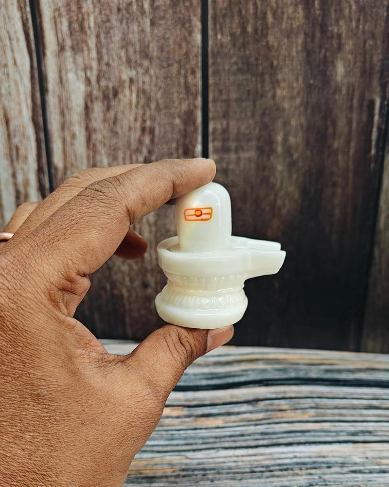SHINDE EXPORTS Marble Shivling White 6 cm - Image 1