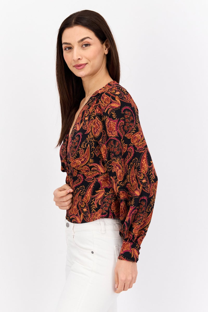 Black Tape بلوزة نسائية بأكمام طويلة على شكل حرف V، مطبوعة بالكامل، متعددة الألوان - Image 2