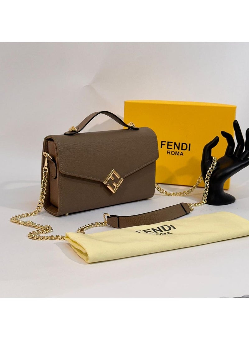 فينديدي شنطه نسائيه ماركه فيندي - Image 1