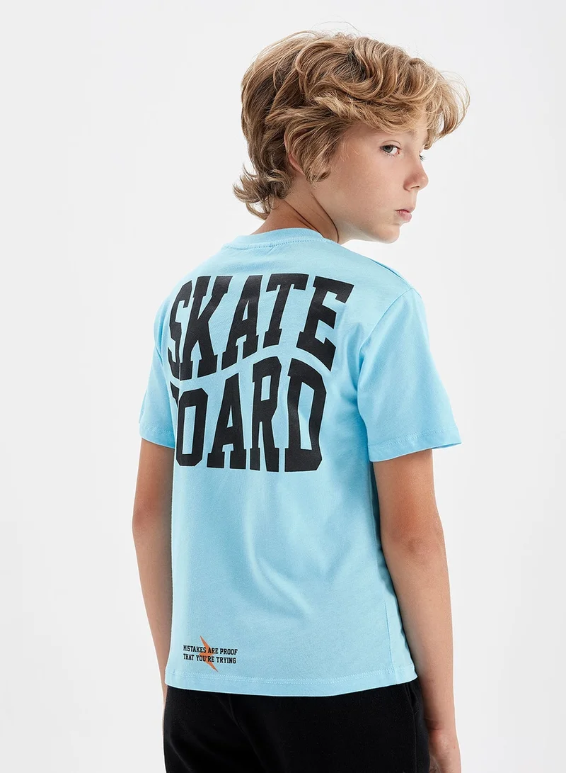 DeFacto  Printed Round Neck Short Sleeve T-Shirt for Men | Best Price UAE