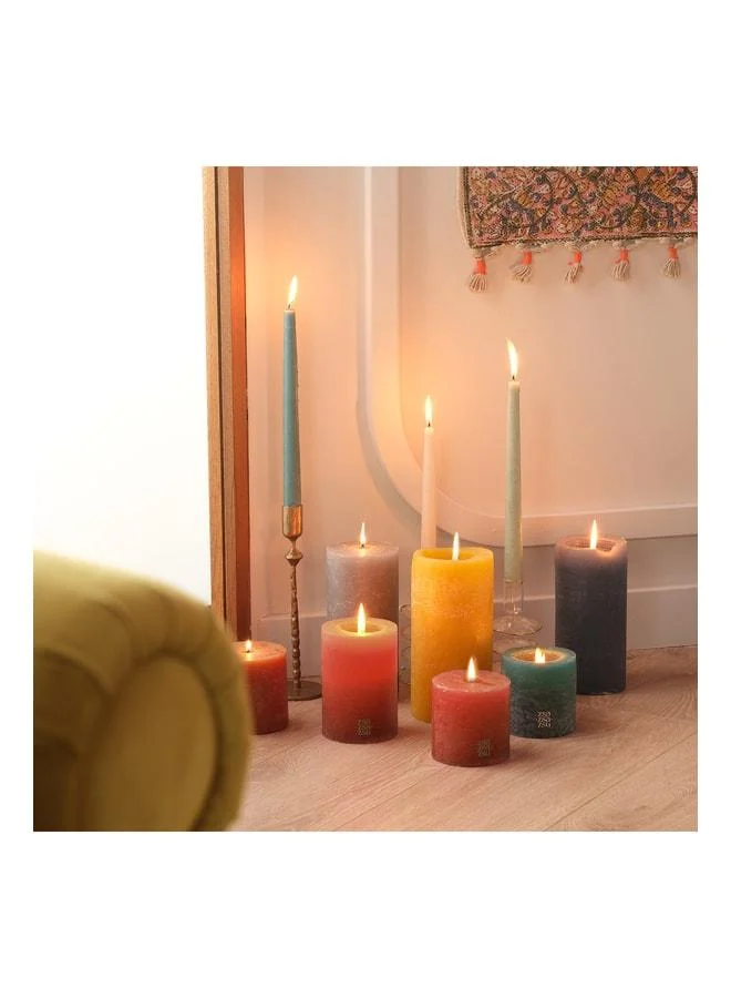 Zsa Zsa Zsu Deurne Fuchsia Paraffin Candle 9x9x19 cm.
