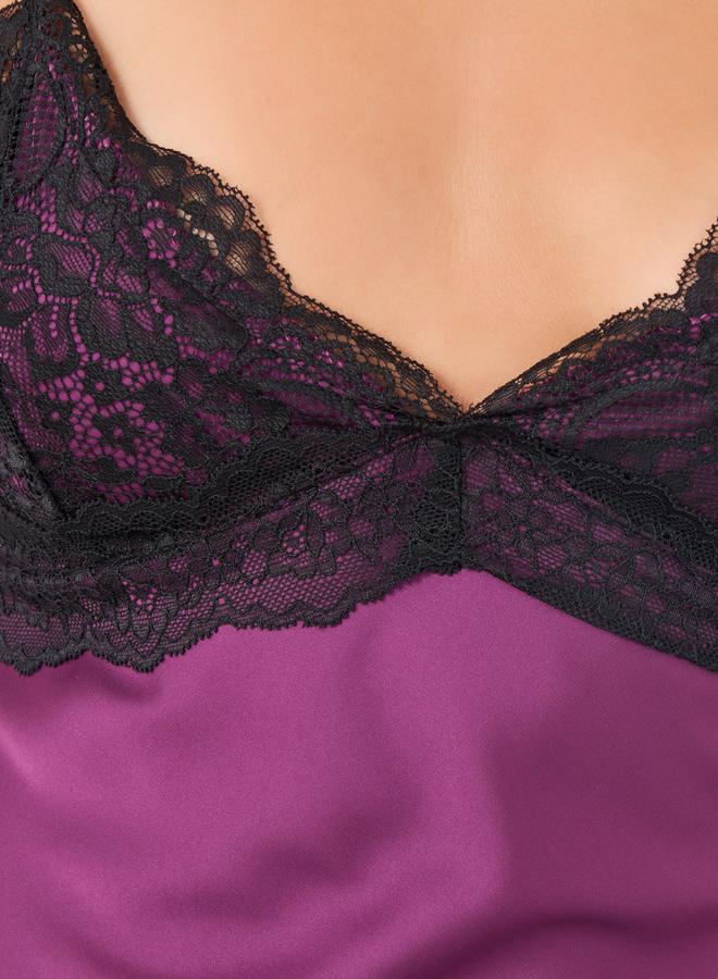 Styli Contrast Lace Detail Satin Slip Dress and Robe Set - Image 5