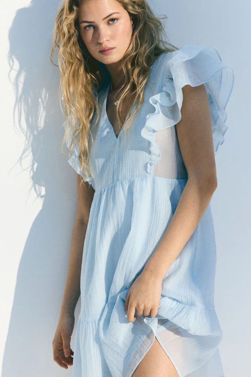 اتش اند ام فستان بحواف مكشكشة