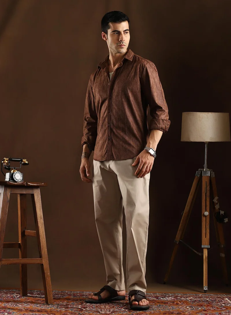 Campus Sutra Campus Sutra Men's Chocolate Brown Rhythm-Weave Shirt For Casual Wear | Mid-Rise | Regular Fit | Button Closure | Shirt Crafted With Comfort Fit For Everyday Wear