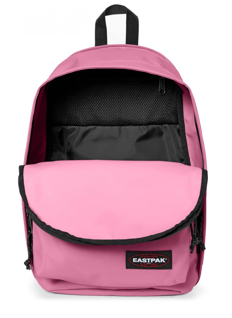 EASTPAK حقيبة ظهر Eastpak Back To Work للكمبيوتر المحمول متوسطة الحجم باللون الوردي  - Image 2