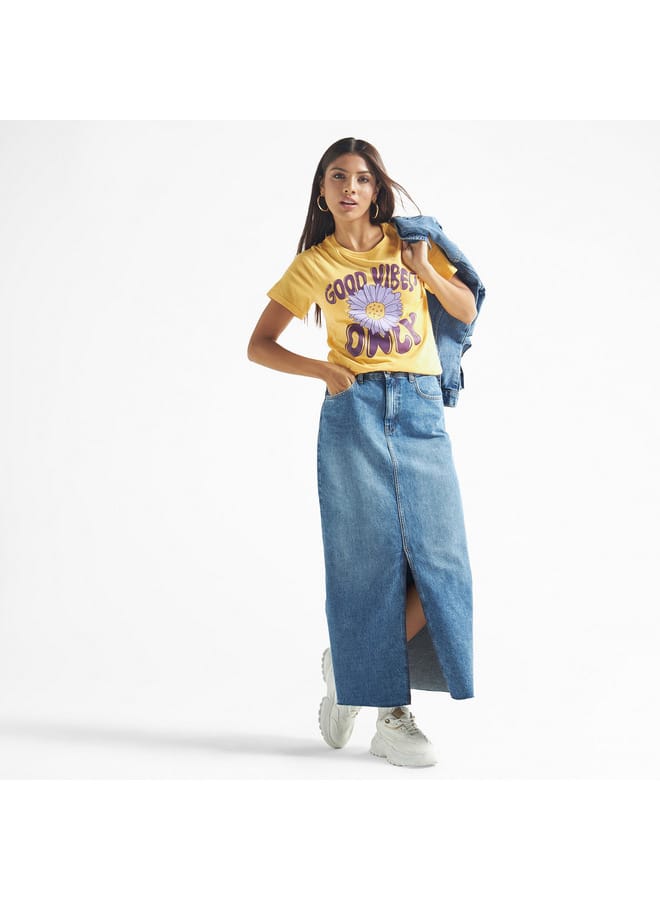 FAV Slogan Print Crew Neck T-shirt with Short Sleeves  - Image 2
