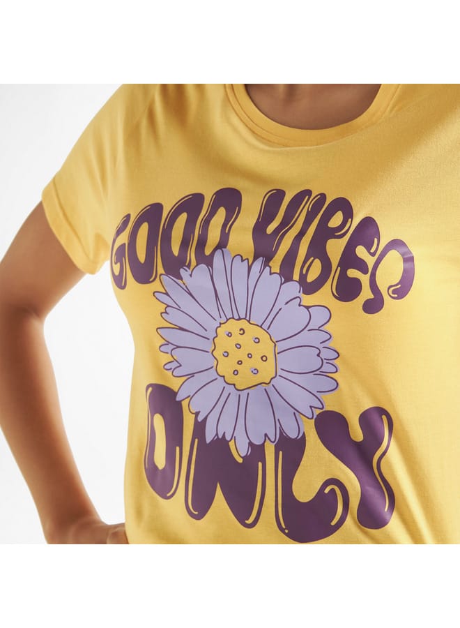 FAV Slogan Print Crew Neck T-shirt with Short Sleeves  - Image 4