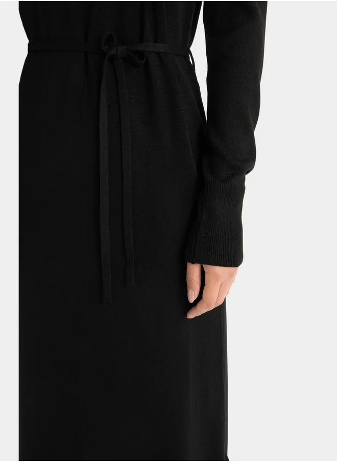 ديفاكتو Solid Regular Fit Turtleneck Maxi Knit Dress by Styli