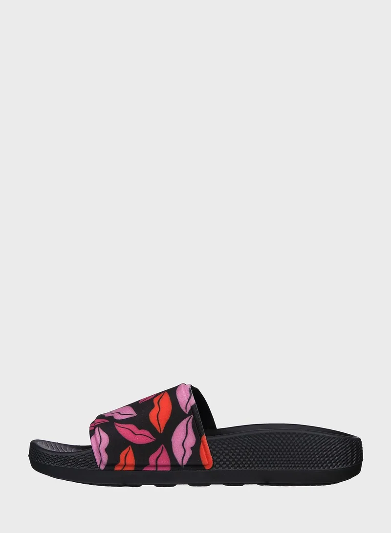 SKECHERS Hyper Slide