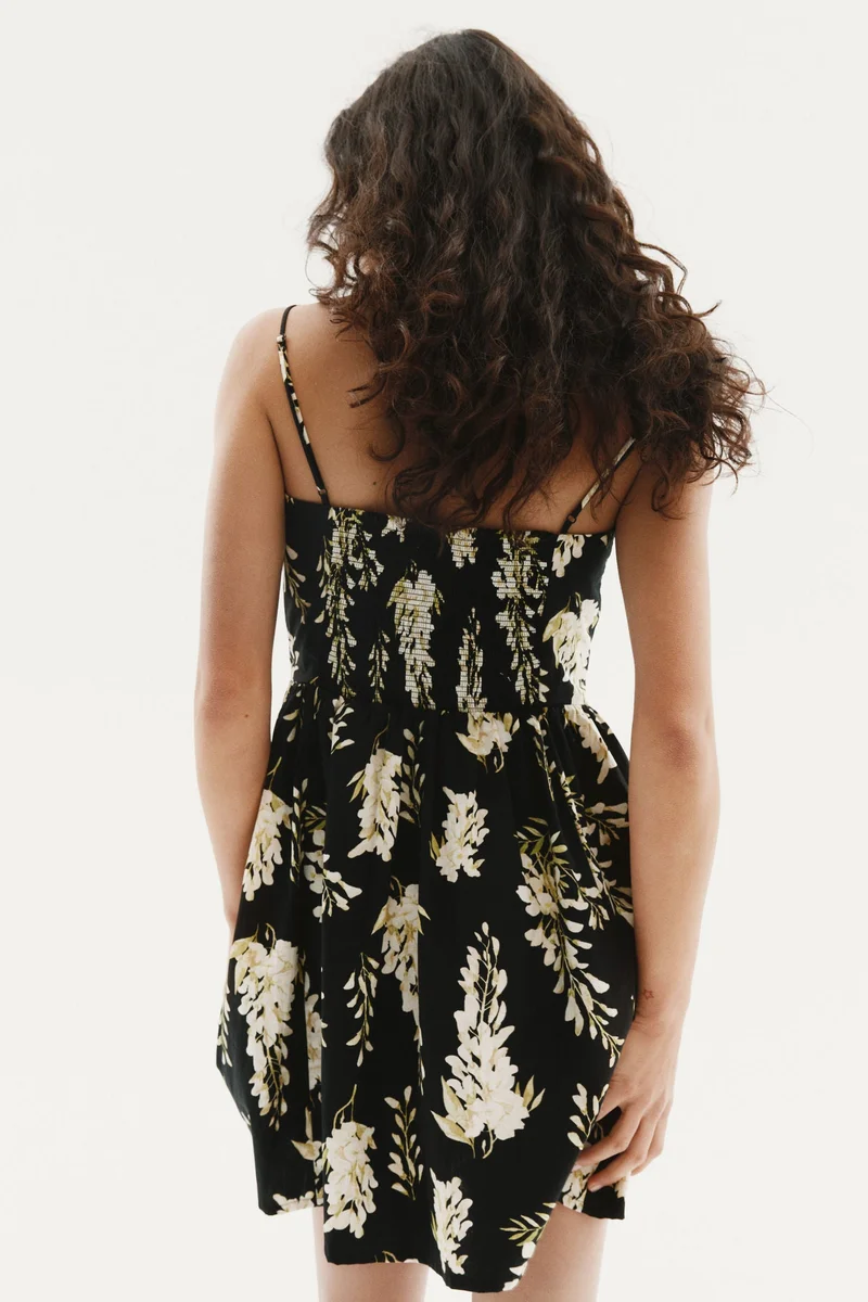 اتش اند ام فستان قطني بتنورة عريضة