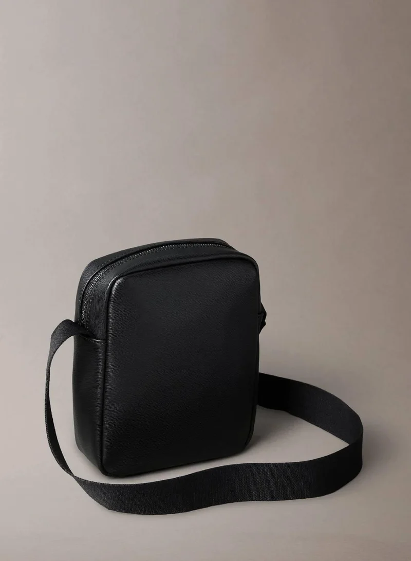 Calvin Klein Textured Zip Reporter Bag