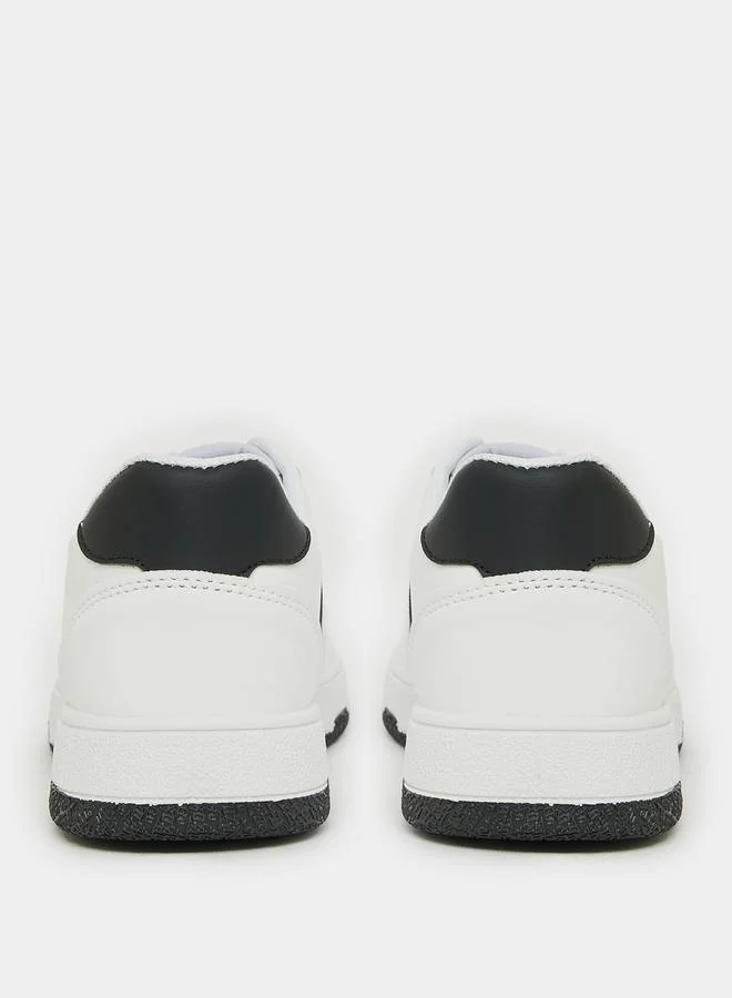 Styli Two Stripe Low Top Lace Up Sneakers