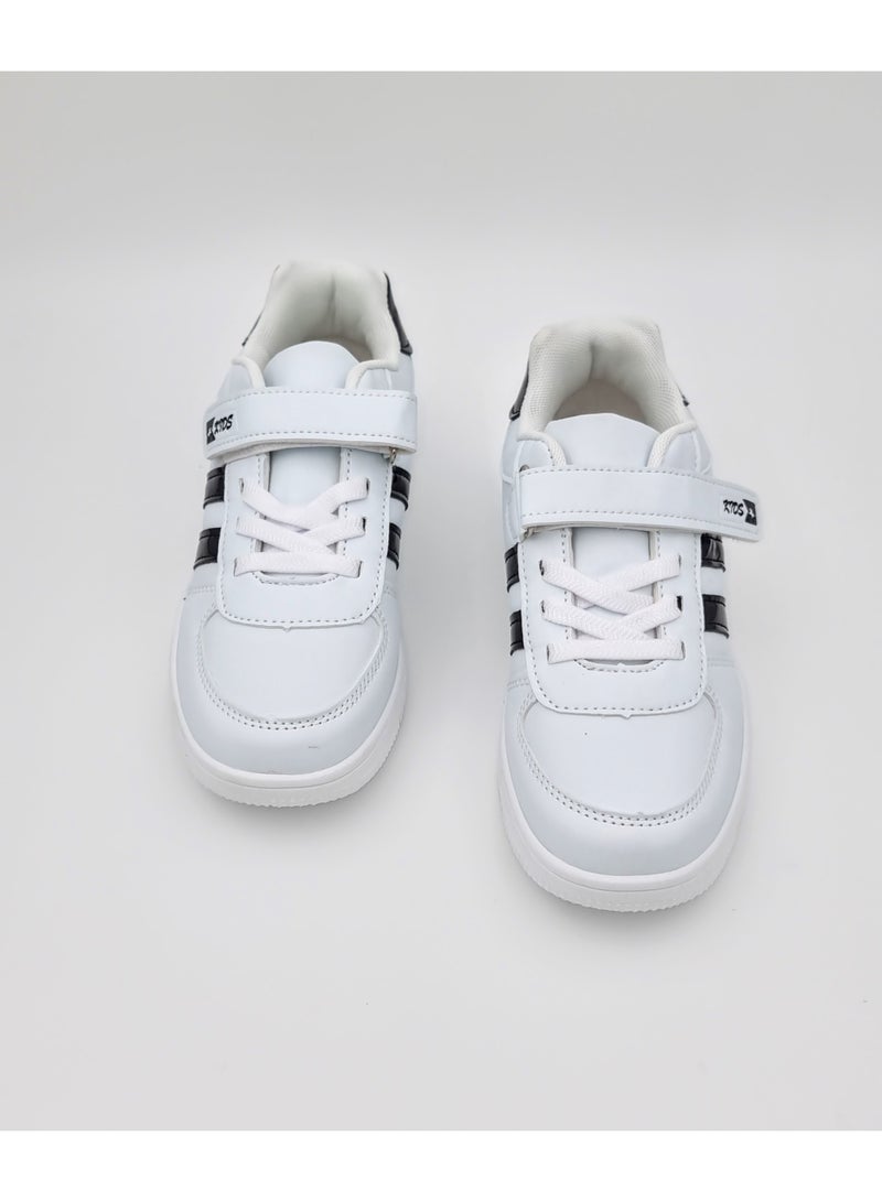 Shoes and casual sneakers Suitable for both genders with high quality in attractive color and elegant shape - Image 1