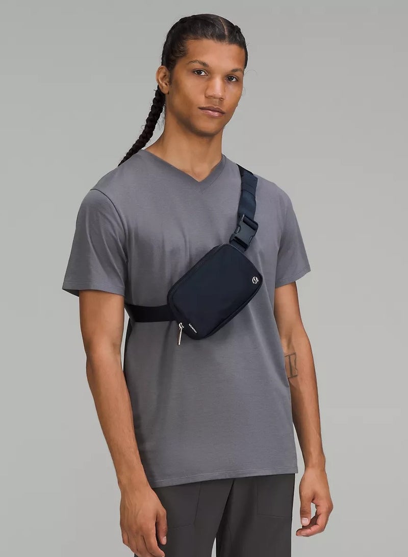 Lululemon Everywhere Belt Bag, Compact, and Convenient Belly Bag with Zippered Pockets, Easy-Access Exterior Pocket, and Interior Essentials Pocket for On-the-Go Storage，Dark Blue - Image 2