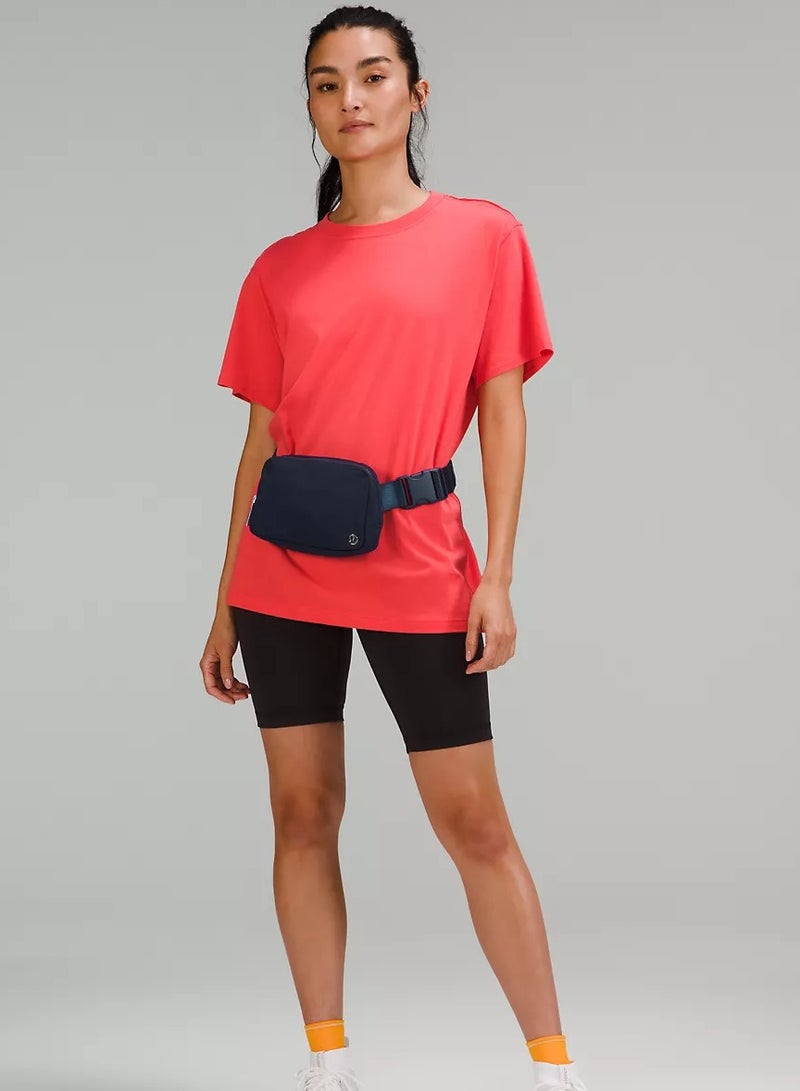 Lululemon Everywhere Belt Bag, Compact, and Convenient Belly Bag with Zippered Pockets, Easy-Access Exterior Pocket, and Interior Essentials Pocket for On-the-Go Storage，Dark Blue - Image 3