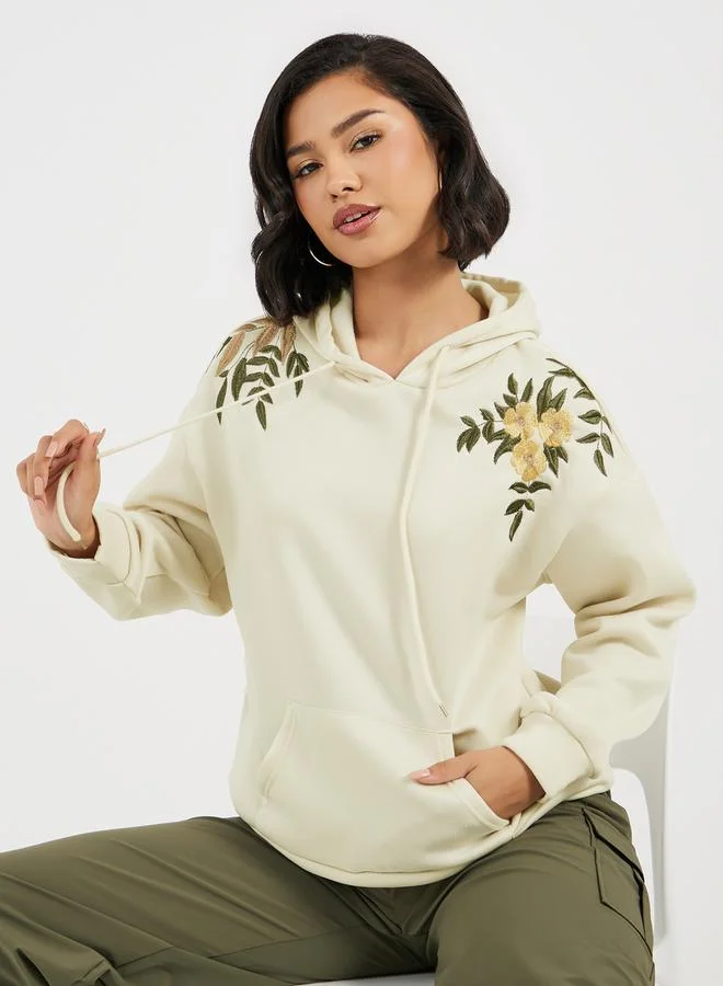 Styli Embroidered Detail Sweatshirt
