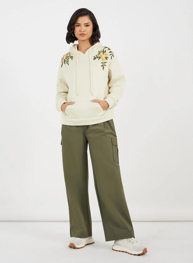 Styli Embroidered Detail Sweatshirt