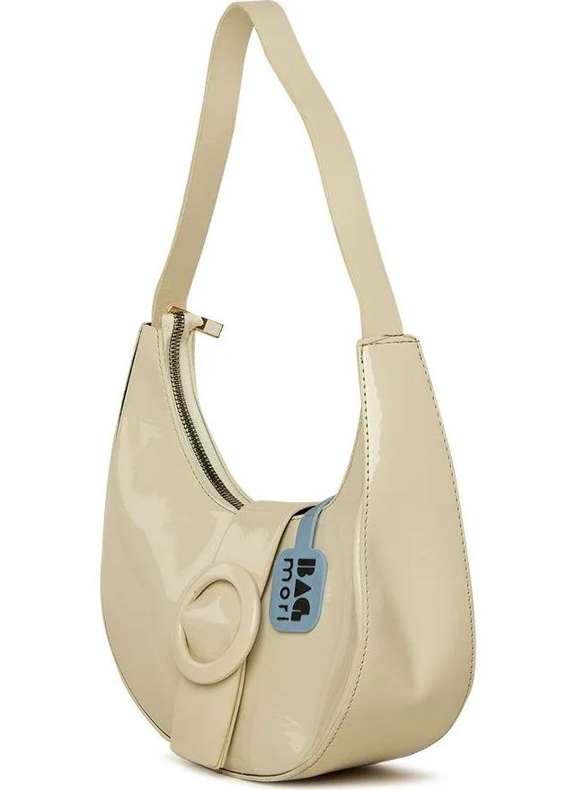 Bagmori Cream Oval Accessory Oval Patent Leather Baguette