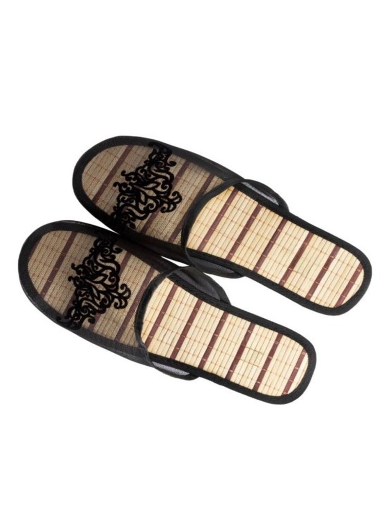Comfortable Flat Slippers, Women Indoor Outdoor Footwear Size 36-41 Black  - Image 2