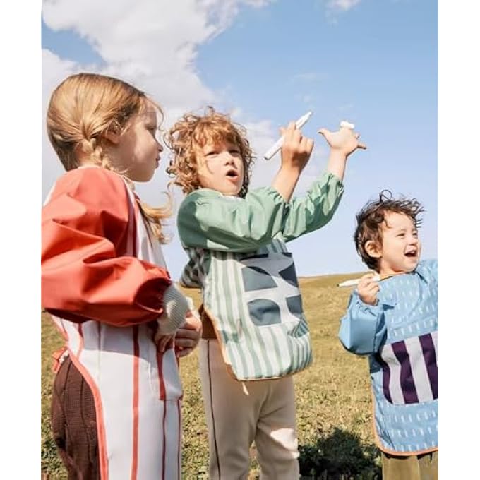 KIDS PAINTING APRON, WATERPROOF STAIN RESISTANT CHILDREN PAINTING APRON WITH LONG SLEEVE AND FRONT LARGE POCKET FOR COOKING AND CRAFTS - Image 3