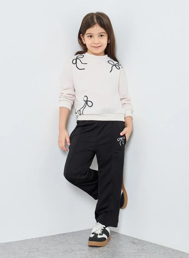 ستايلي Styli Girls Bow Detail Sweatshirt and Joggers Set