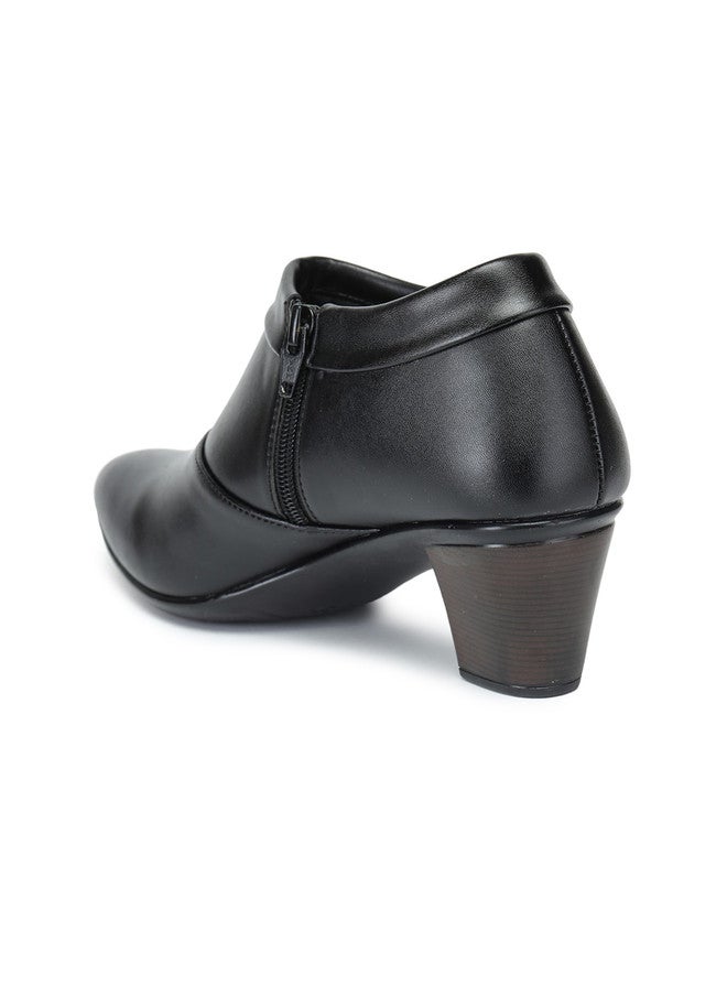 She Zone Black Solid Block Boots for Women - Image 3