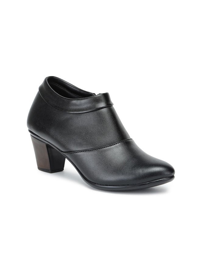 She Zone Black Solid Block Boots for Women - Image 2