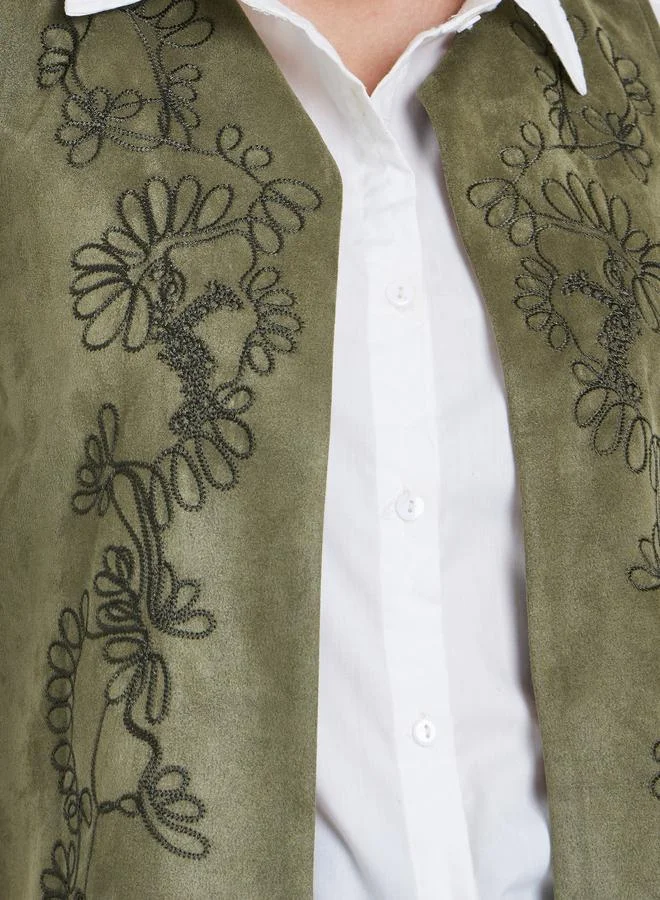 Styli Styli Green Embroidered Velvet Look Waistcoat