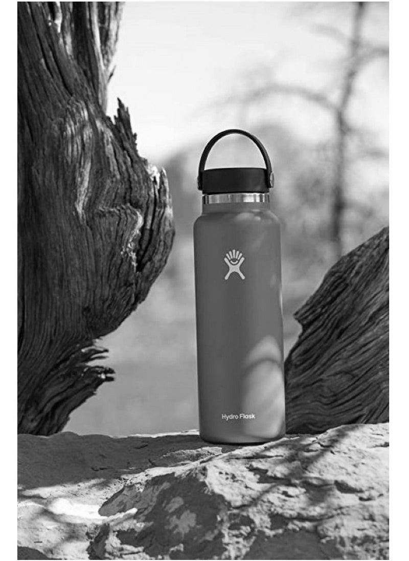 Hydro Flask Vacuum Insulated Stainless Steel Water Bottle 1.8 L  - Image 2