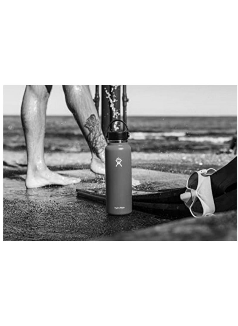 Hydro Flask Vacuum Insulated Stainless Steel Water Bottle 1.8 L  - Image 4