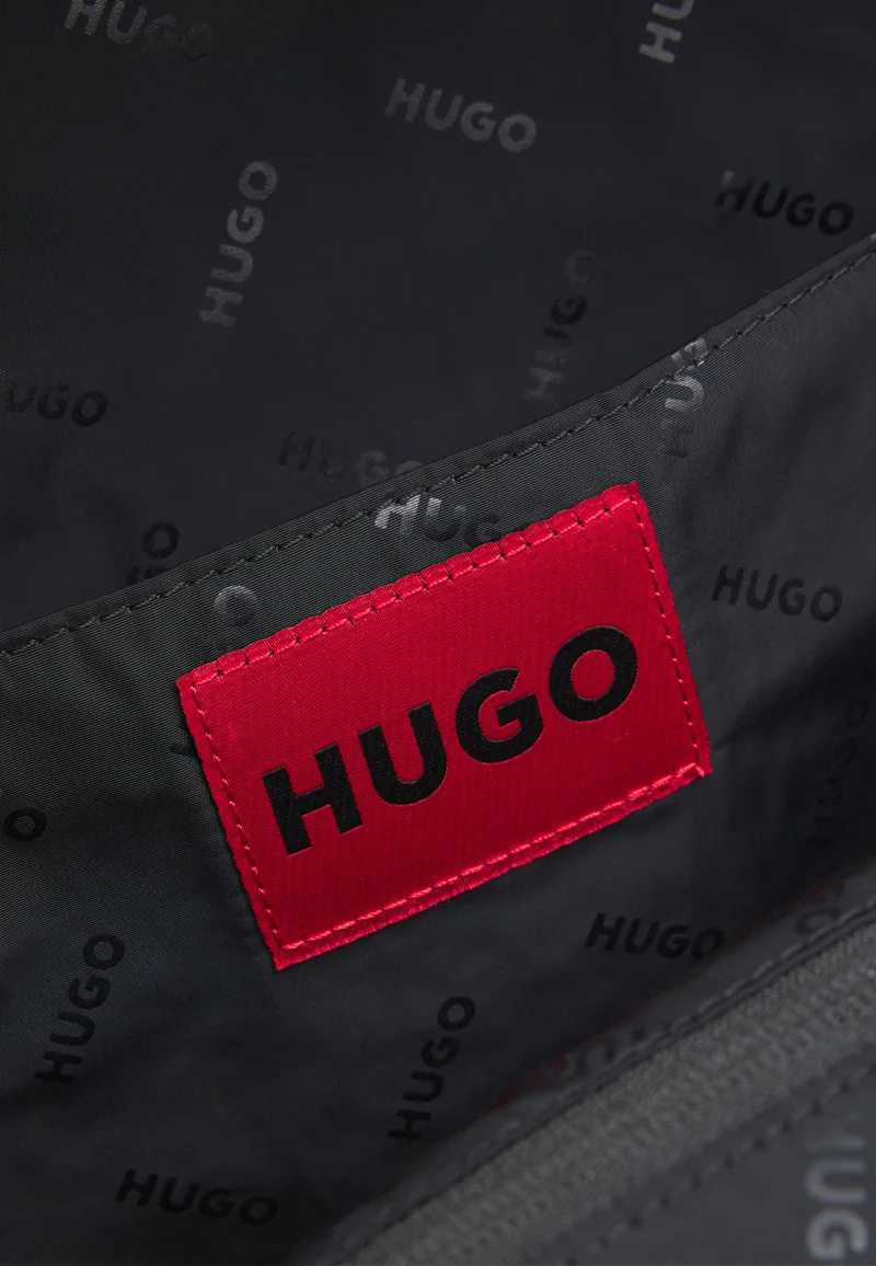 هوجو Ripstop backpack with split-logo patch