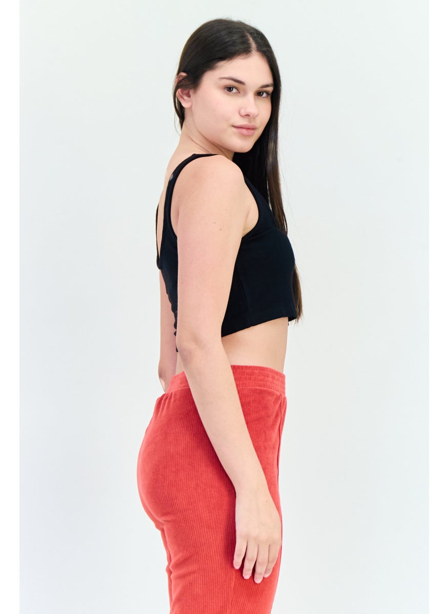 CHELSEA PEERS Women Scoop Neck Sleeveless Solid Crop Top, Black  - Image 3